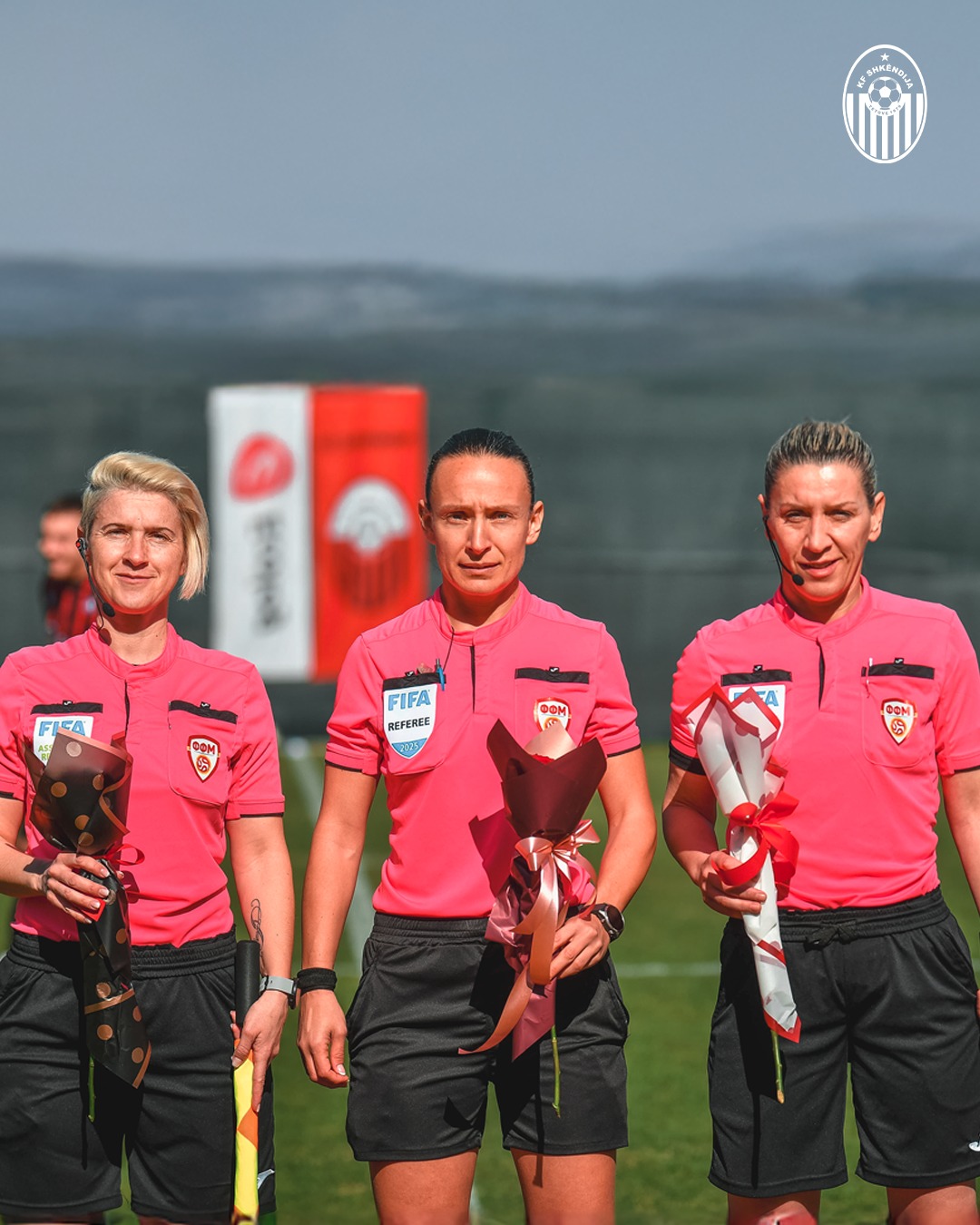 May be an image of 3 people, people playing football, people playing soccer and text that says 'SWKENOLA DOM お FIFA REFEREE ERLE 125 4 تهه'